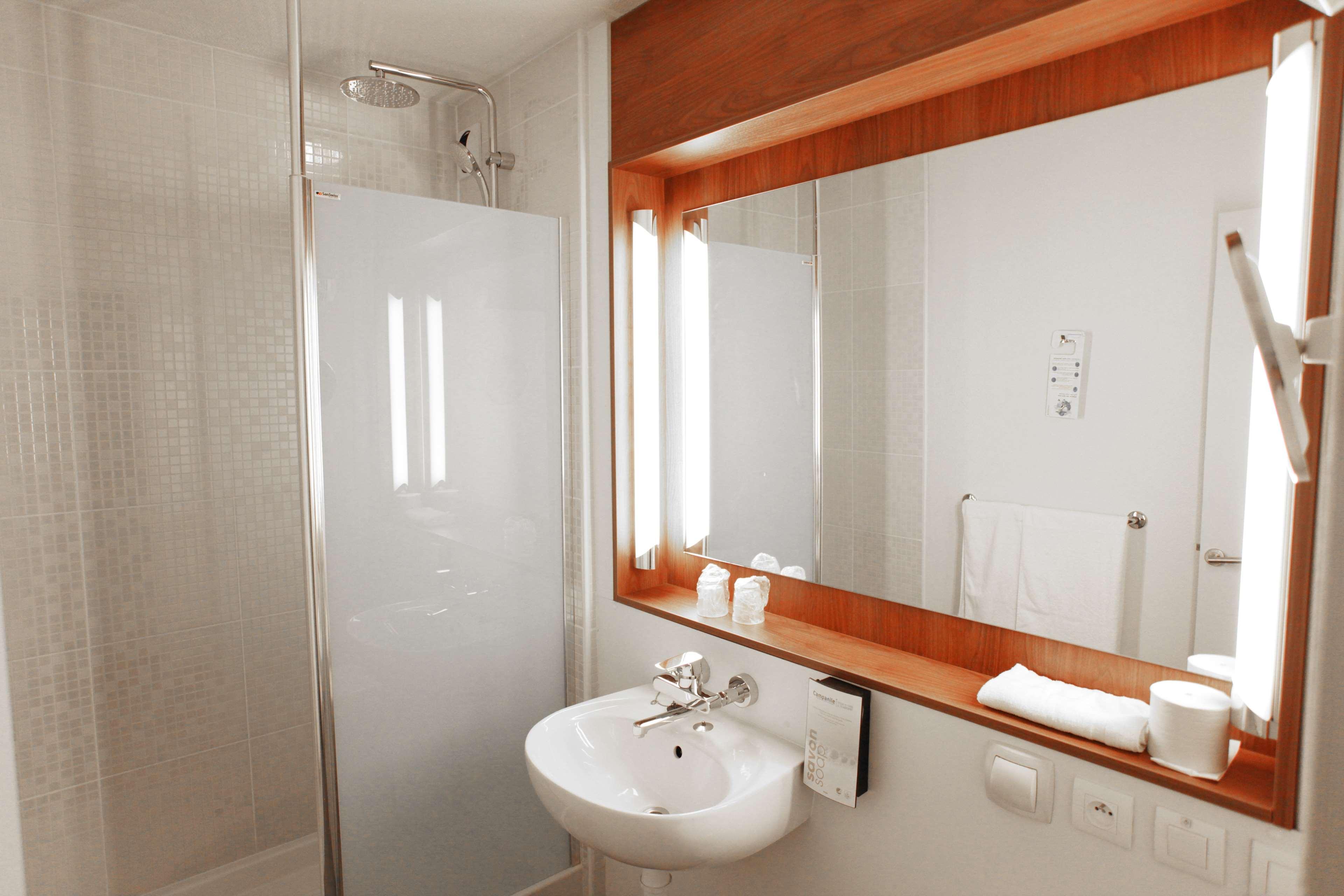 Campanile Marseille Vitrolles Griffon Hotel Ngoại thất bức ảnh